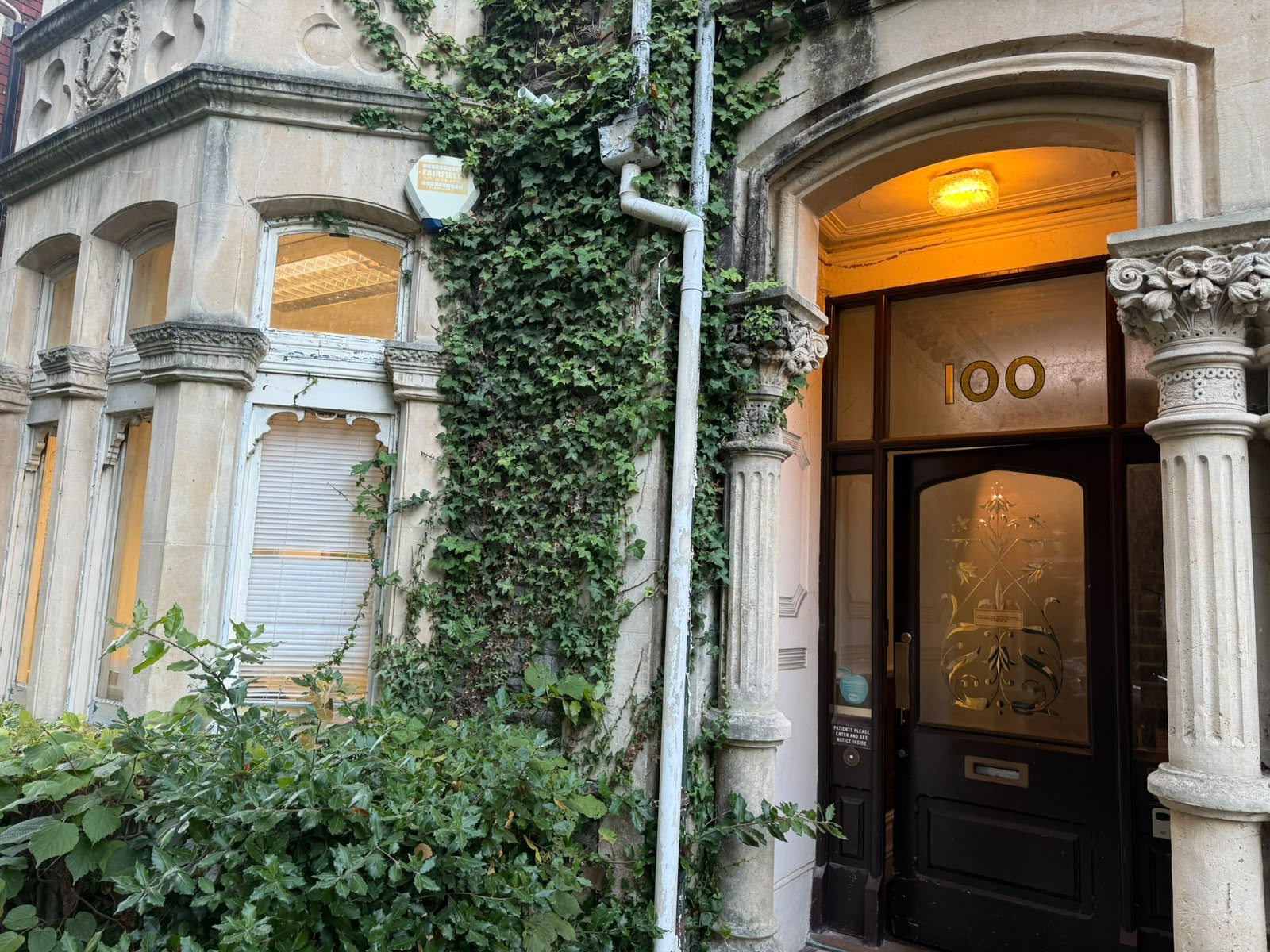 Dental Clinic in Cardiff